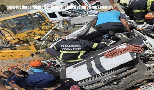 Bingöl’de Hurda Yüklü Pikap Devrildi: Sürücü Yaralı Olarak Kurtarıldı