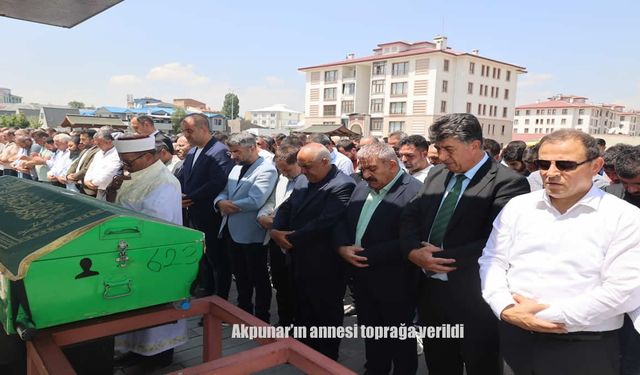 Aziziye Belediye Başkanı Akpunar’ın Annesi Son Yolculuğuna Uğurlandı