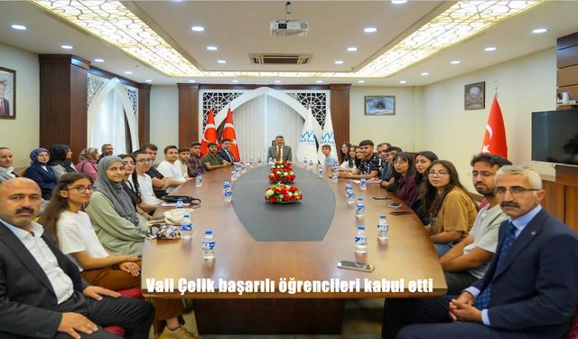 Vali Çelik, LGS ve YKS'de Dereceye Giren Öğrencileri Makamında Kabul Etti