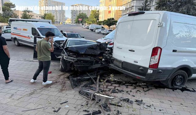 Batman’da otomobil ile minibüs çarpıştı: 1 kişi yaralandı
