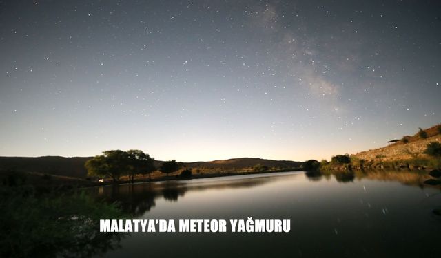 Geceyi Aydınlatan Doğa Olayı Dipsiz Göl Semalarında Büyüledi