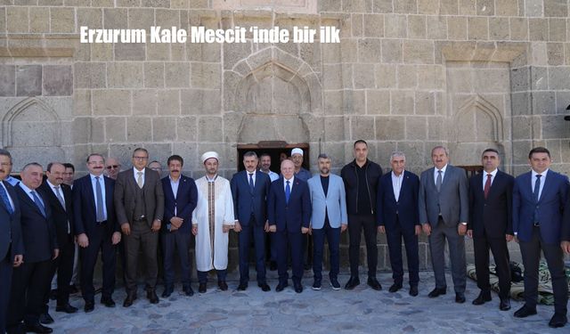 Erzurum Kale Mescidi’nde yıllar sonra cuma namazı