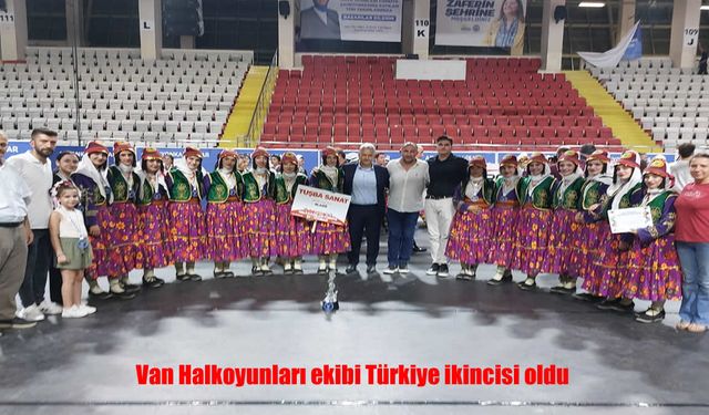 Van Tuşba Halkoyunları Ekibi Türkiye İkincisi Oldu