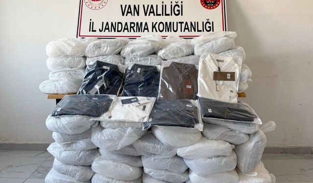 Başkale’de Gümrük Kaçağı Malzemelere Büyük Operasyon