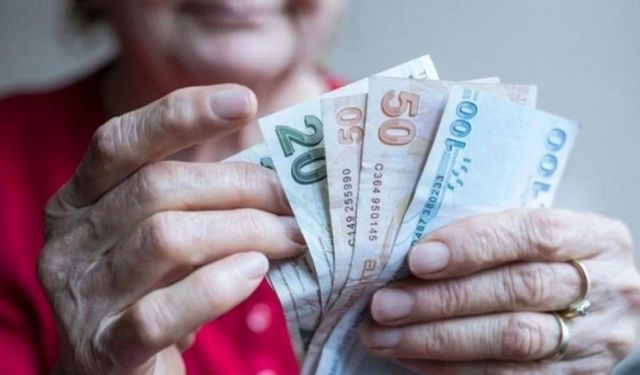 Emekli Maaşı Zammı 2026: SSK ve Bağkur İçin 4 Farklı Hesap! Hangi Maaş Ne Kadar Artacak?