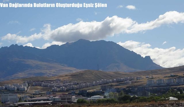 Van Dağlarında Bulutların Oluşturduğu Eşsiz Şölen