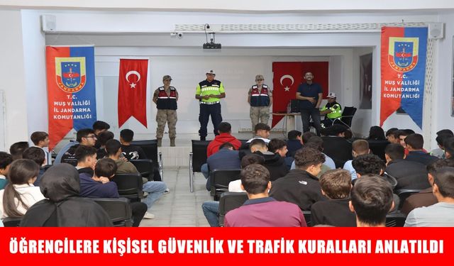 Muş’ta jandarmadan öğrencilere güvenlik ve trafik eğitimi