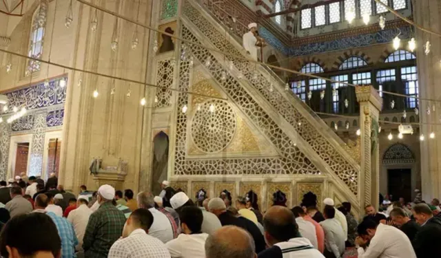 3 Ekim 2025 Diyanet Cuma Hutbesi Yayınlandı: “Hendek’ten Gazze’ye: Zafer İnananlarındır”