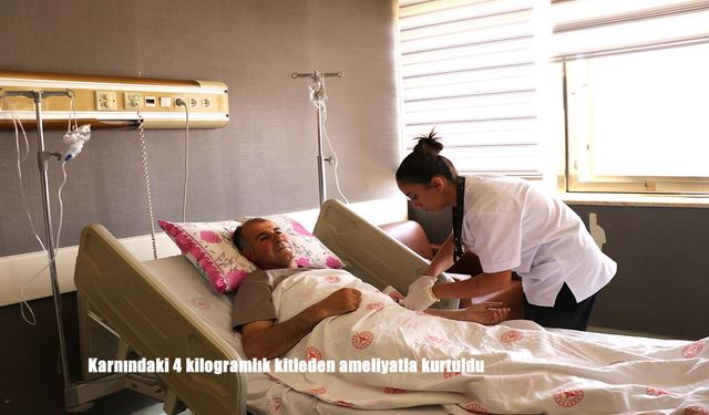 Karnındaki 4 kilogramlık kitleden ameliyatla kurtuldu