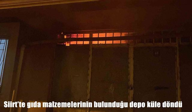 Siirt’te apartman altındaki gıda deposu alevlere teslim oldu