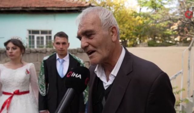Hacca gidemeyen yaşlı çift, birikimlerini genç çiftin mutluluğuna harcadı