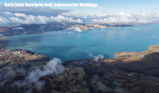 Elazığ’da Hazarbaba Dağı ve Hazar Gölü Kartpostallık Manzaralar Sunuyor