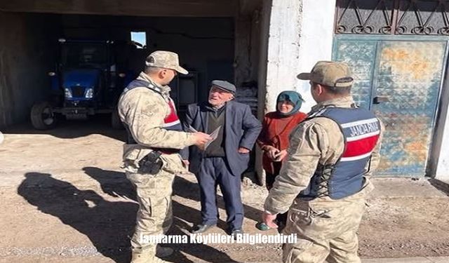 Jandarma Köylüleri Bilgilendirdi