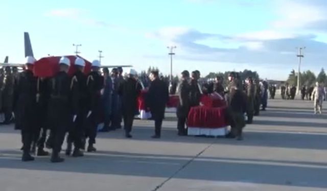 Türkiye şehitlerine ağlıyor! Kahramanlara son görev