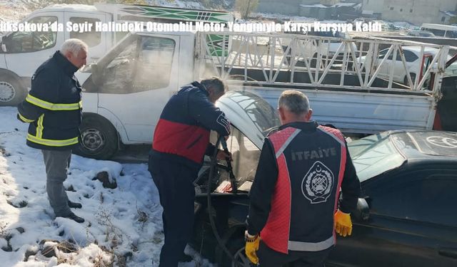 Yüksekova’da Seyir Halindeki Otomobilin Motoru Yandı