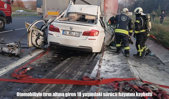 Otomobil tırın altına girdi: 18 yaşındaki genç hayatını kaybetti
