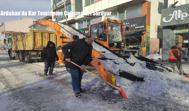 Ardahan’da Kar Temizleme Çalışmaları Sürüyor