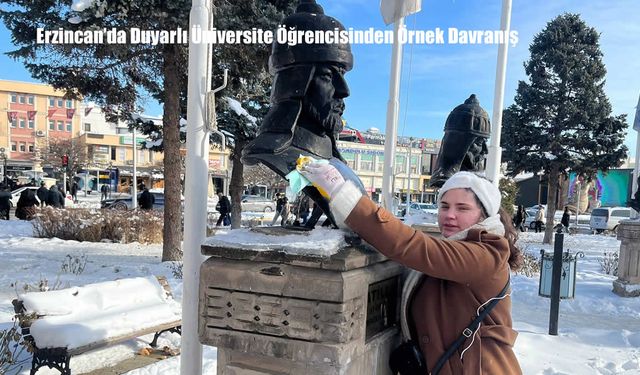 Erzincan’da Duyarlı Üniversite Öğrencisinden Örnek Davranış
