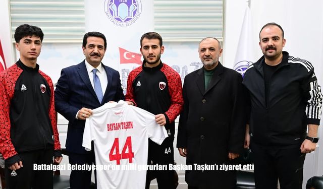 Battalgazi Belediyespor'un milli gururları Başkan Taşkın'ı ziyaret etti