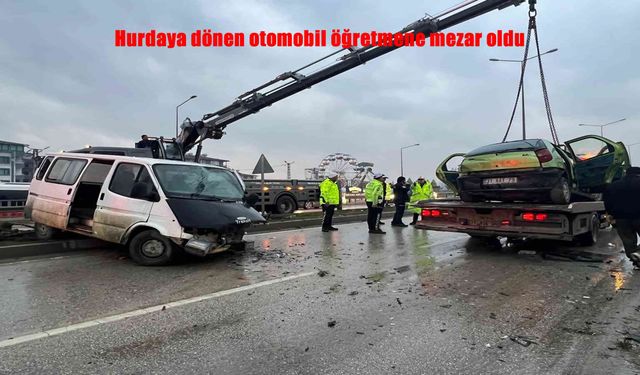 Hatay’da Hurdaya Dönen Otomobil Öğretmene Mezar Oldu