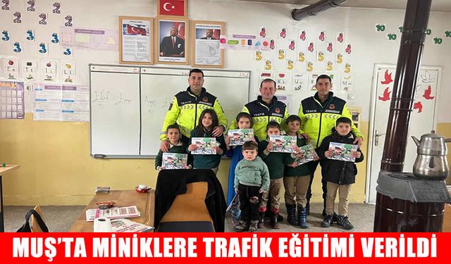 Muş’ta jandarmadan köydeki öğrencilere trafik eğitimi