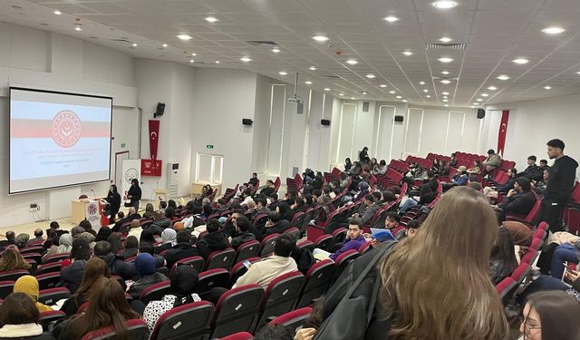 Elazığ’da Üniversite Öğrencilerine Şiddet Farkındalık Semineri Verildi