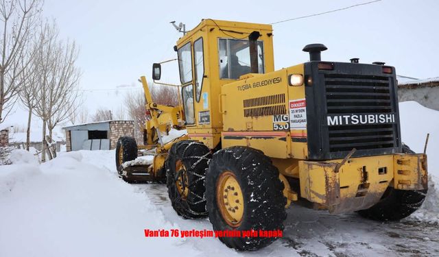 Yoğun kar ulaşımı kesti, ekipler sahada