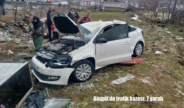 Bingöl’de otomobil takla attı: 2’si ağır 7 yaralı