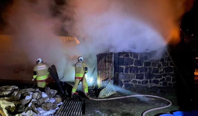 Bingöl’de Odunluk Yangını Paniğe Yol Açtı