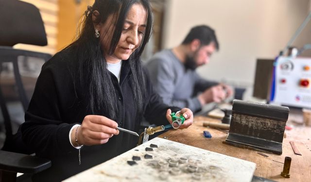 Van’da Tescilli Savat Sanatı Genç Kuşaklara Aktarılıyor