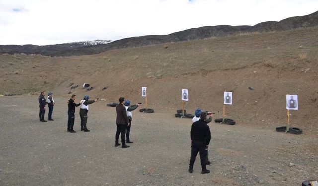 Erzincan’da Orman Personeline Silah Eğitimi Verildi