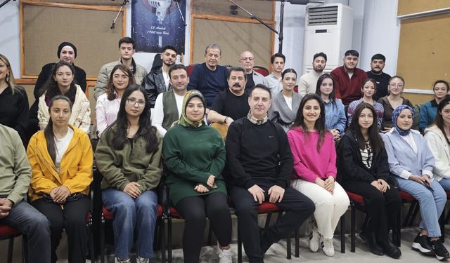 TRT Erzurum Radyosu’nda Ustalar ile Gençler Bir Araya Geldi