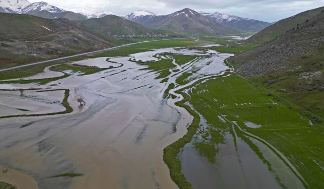 Bitlis’te Güzeldere Menderesleri Sular Altında Kaldı