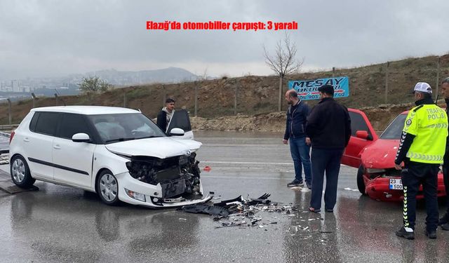 Elazığ'da iki otomobil çarpıştı: 3 yaralı