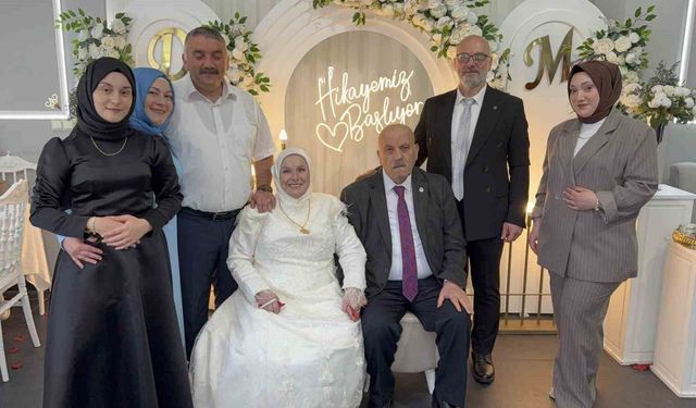 Yıllar sonra hayallerindeki düğünü yaptılar