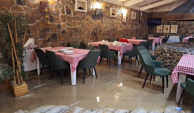 Erzincan’da Sel Felaketi: Çağlayan Beldesi Sular Altında Kaldı