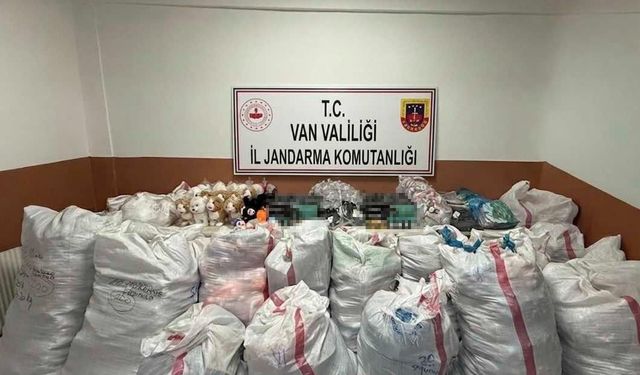 Van’da 21 Milyon TL’lik Kaçakçılık Operasyonu: Binlerce Ürün Ele Geçirildi