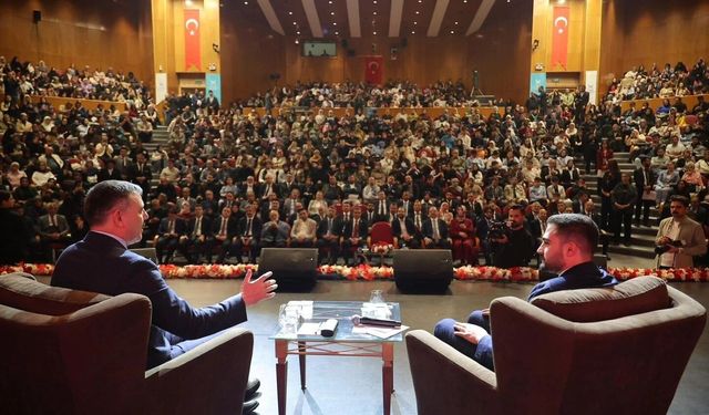 İçişleri Bakanı Mustafa Çiftçi TÜGVA İhtisas akademi programına katıldı