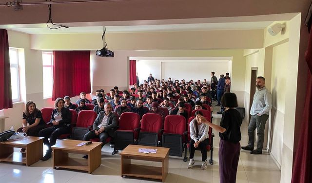Çemişgezek’te akran zorbalığına karşı bilinçlendirme eğitimi