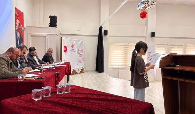 Elazığ’da şiir okuma yarışması