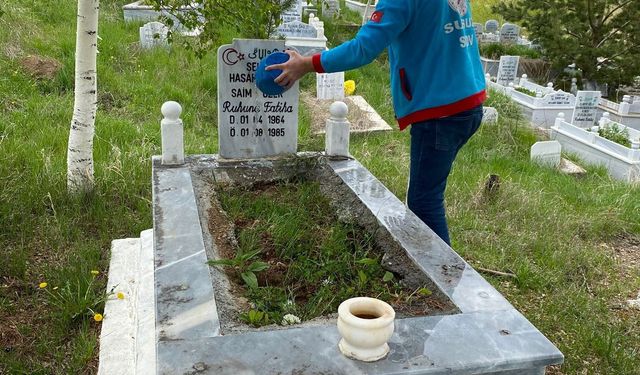 Susuz’da şehit kabirleri bayram öncesi temizlendi