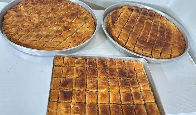 Ağrı’da bayram öncesi evlerde baklava mesaisi başladı
