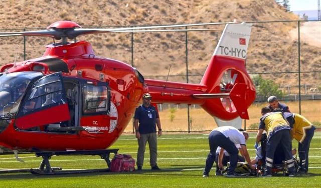 Malatya’da ambulans helikopter 82 yaşındaki hasta için havalandı