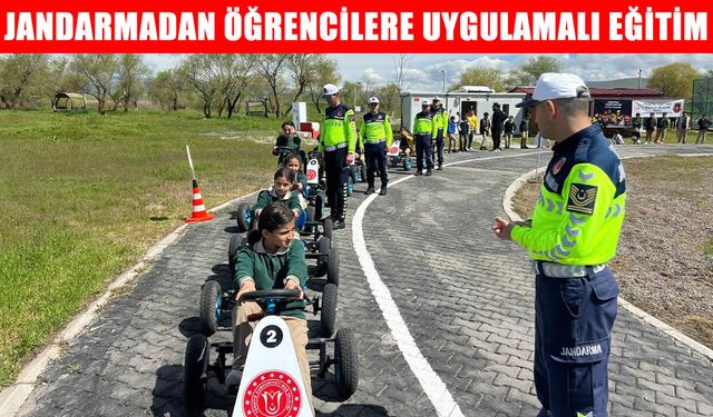 Muş'ta ortaokul öğrencilerine uygulamalı trafik eğitimi