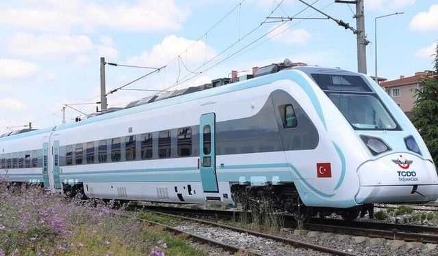 Milli hızlı tren testlerde 240 kilometre hıza ulaştı