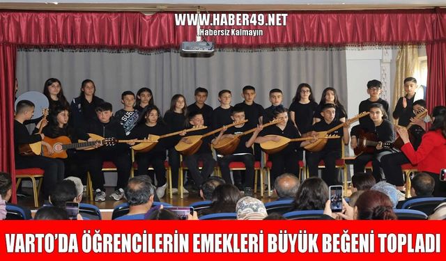 Varto’da yıl sonu şenliği coşkusu: Öğrenciler yeteneklerini sergiledi