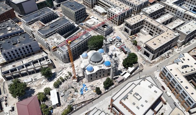 Depremde yıkılan Malatya Yeni Cami’de çalışmalar son aşamaya geldi