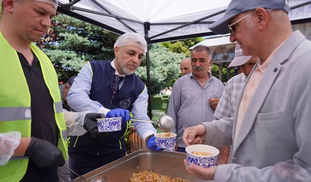 Yakutiye Belediyesi'nden Muharrem Ayı'nda aşure ikramı