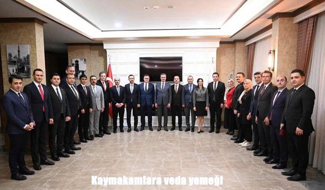 Erzurum’da görev yeri değişen kaymakam ve vali yardımcılarına veda