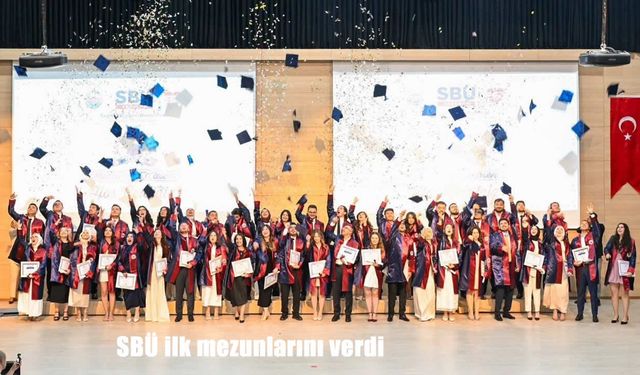 Sağlık Bilimleri Üniversitesi ilk mezunlarını verdi